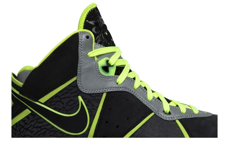 Krossovki-DJ-Clark-Kent-x-Nike-LeBron-8-112-1