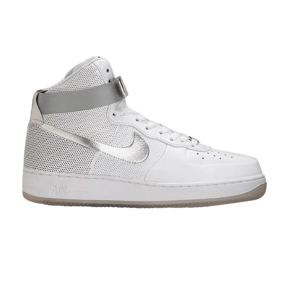 Krossovki-Futura-x-Nike-Air-Force-1-High-Supreme-Be-True