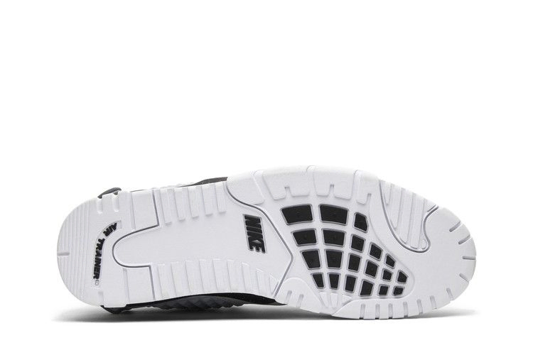 air-trainer-cruz-wolf-grey-777535-001_03