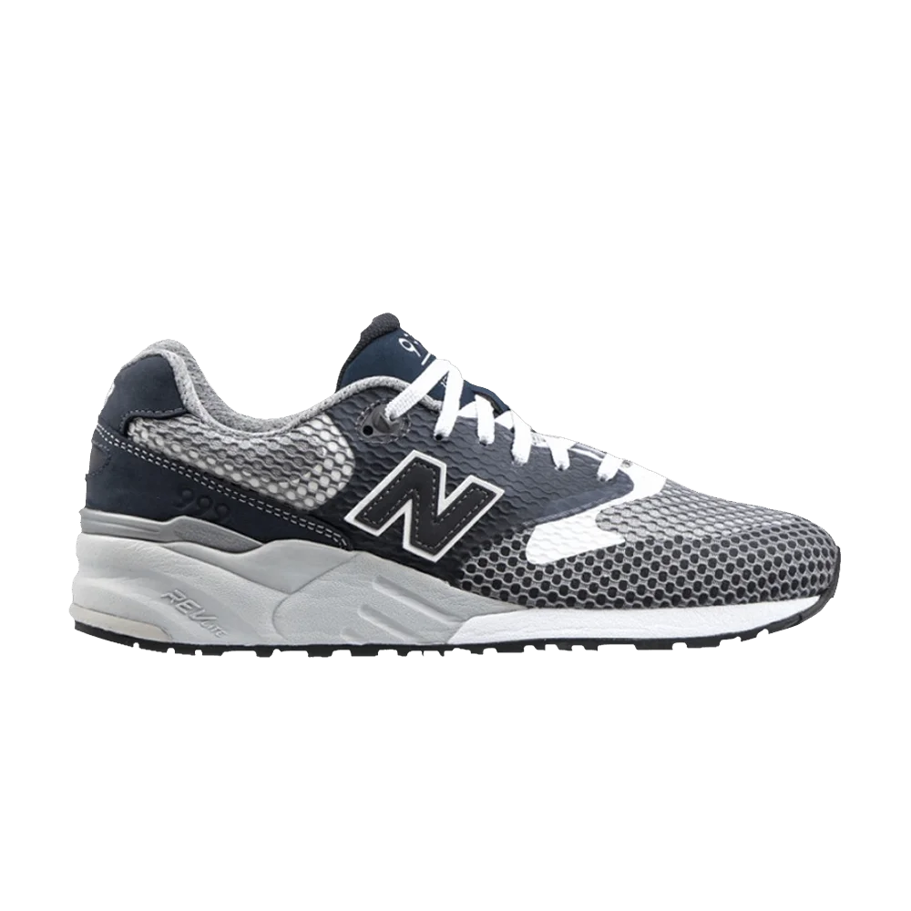 Krossovki-New-Balance-999-Re-Engineered-Outerspace