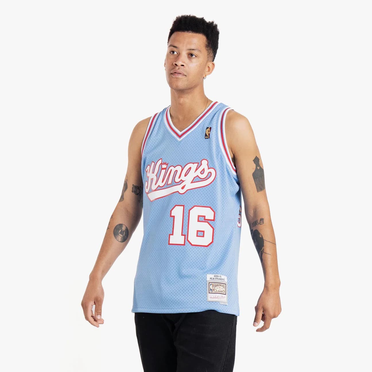 2004-05-Sacramento-Kings-Peja-Stojakovic-16-Swingman-Hardwood-Classics-Blue-Jersey-1