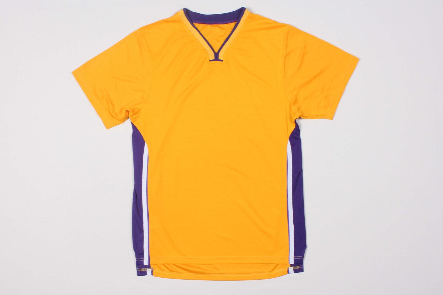 Basketbolnaya-forma-Los-Angeles-Lakers-5