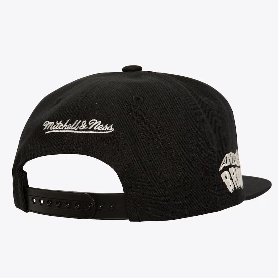 Бейсболка Mitchell & Ness Black Atlanta Braves Snapback Hat