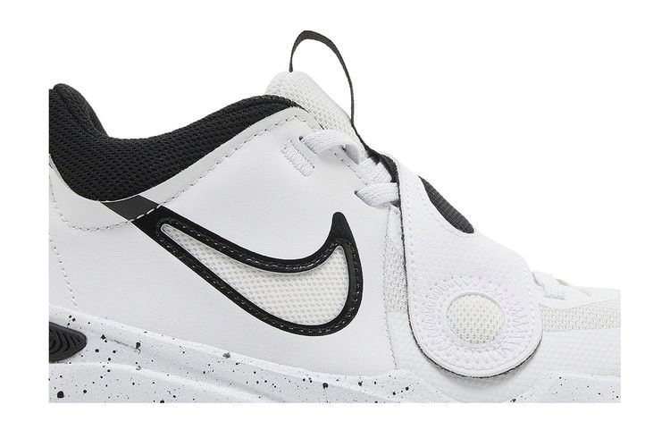 Кроссовки Nike Team Hustle D11 GS 'White Black'