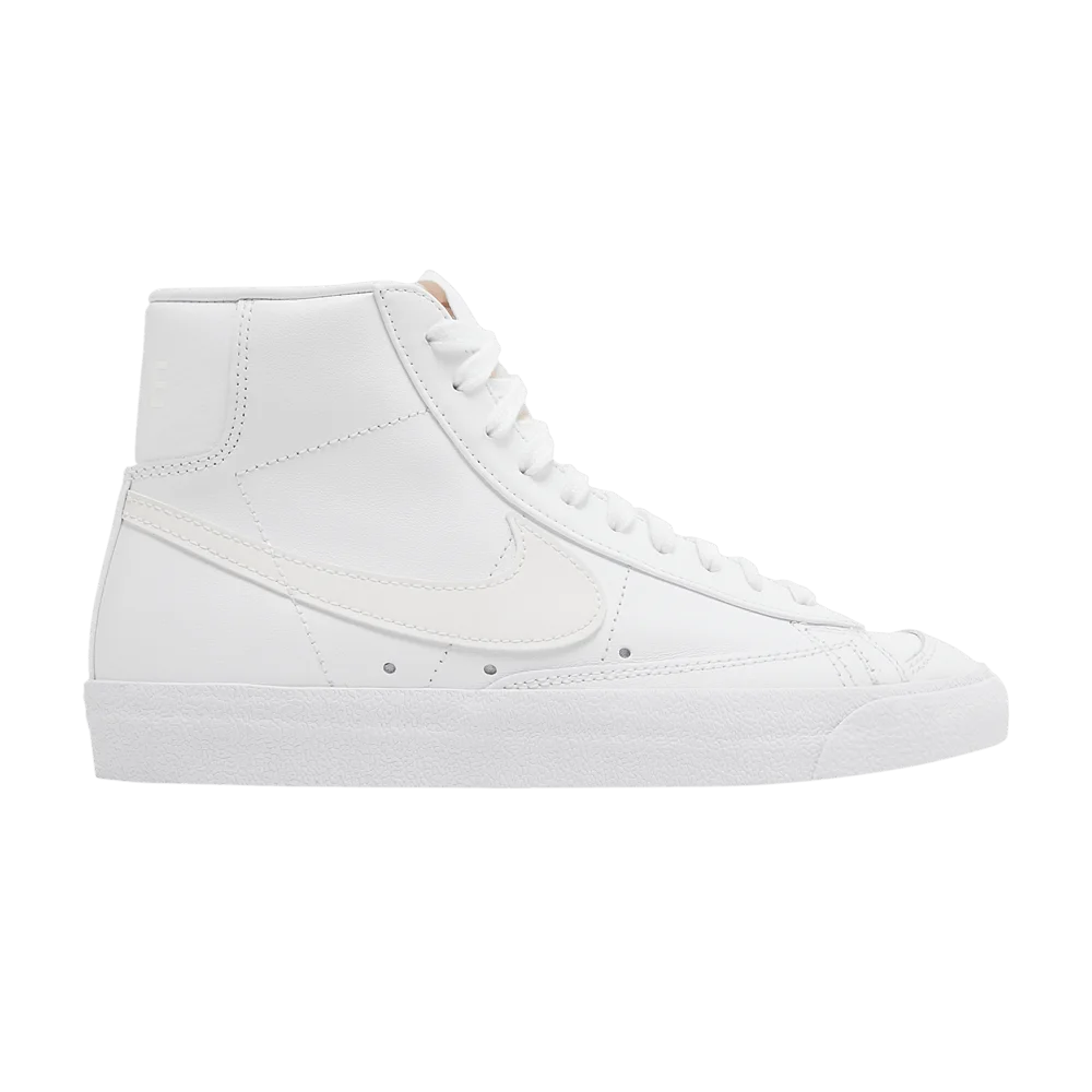 Krossovki-Nike-Wmns-Blazer-77-Vintage-Mid-Triple-White
