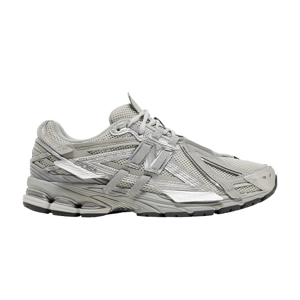 Krossovki-New-Balance-1906A-Concrete-Silver-Metallic
