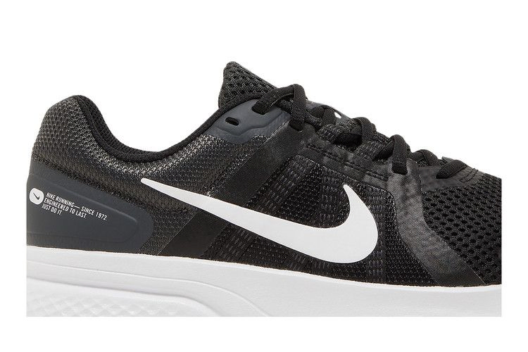 wmns-run-swift-2-black-white-cu3528-004_01
