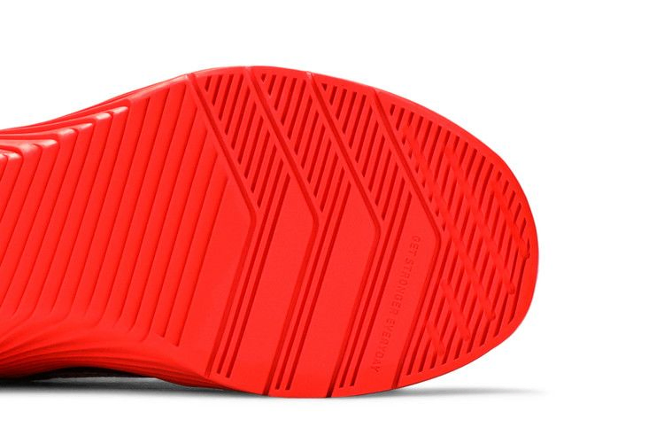 wmns-metcon-6-beyond-pink-flash-crimson-at3160-660_04