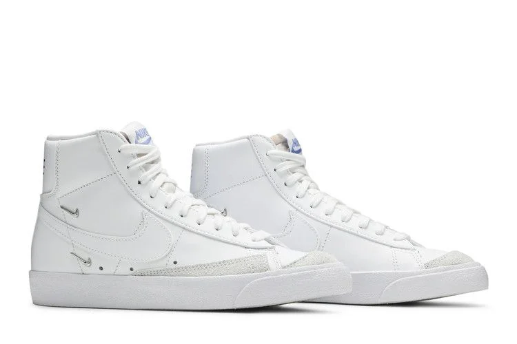 Krossovki-Nike-Wmns-Blazer-Mid-77-SE-Sisterhood-White-Metallic-Silver-7