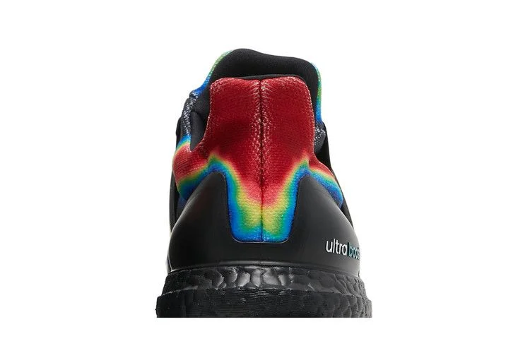 Кроссовки adidas UltraBoost DNA 'Heat Map'