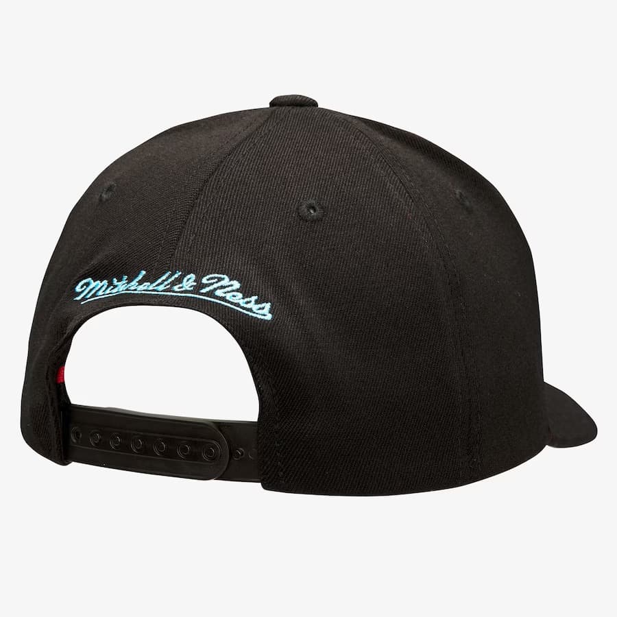 Mitchell-Ness-Black-Utah-Jazz-Hardwood-Classics-Triple-Double-Classic-Snapback-Hat-1