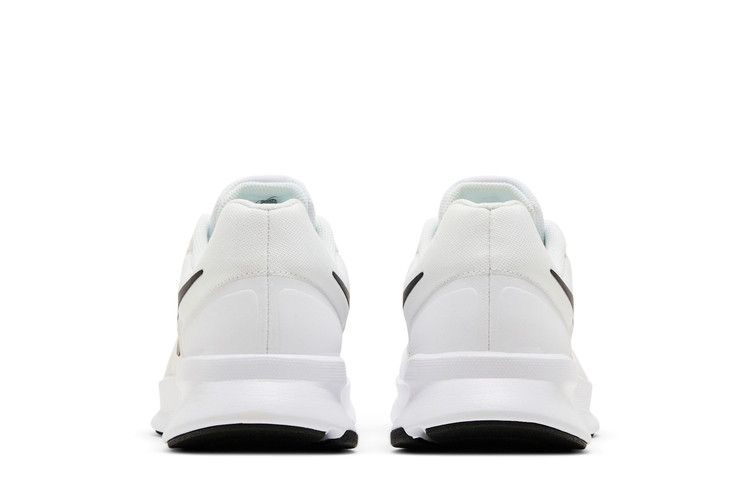 Кроссовки Nike Run Swift 3 'White Black'