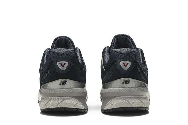 Krossovki-New-Balance-990v5-Made-In-USA-Navy-5