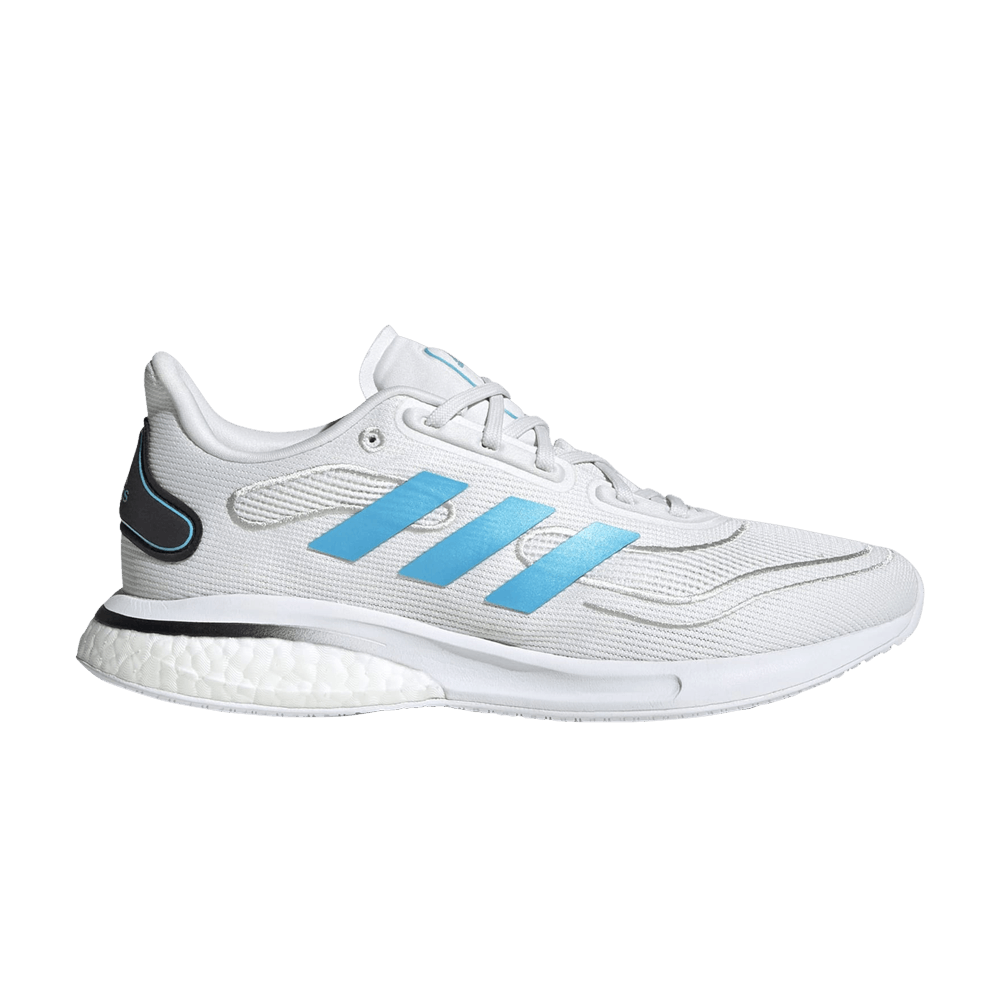 wmns-supernova-white-signal-cyan-fw0705