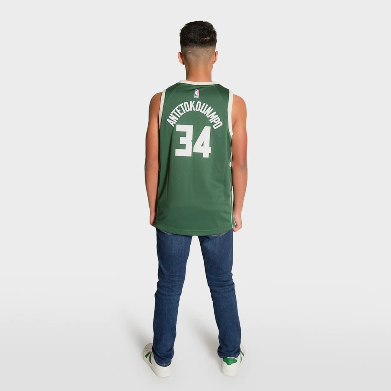 2022-23-Milwaukee-Bucks-Giannis-Antetokounmpo-34-Youth-Swingman-Icon-Edition-Green-Jersey-8