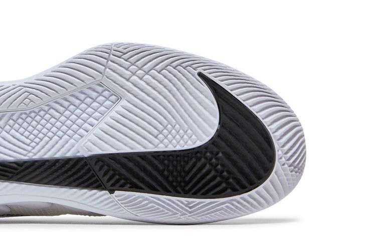 Кроссовки NikeCourt Air Zoom Vapor Pro 'White Black'