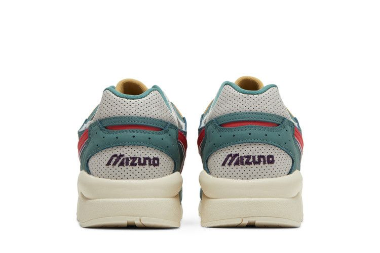Кроссовки Mizuno Patta x Sky Medal 'Green Ivory'