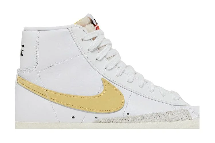 Кроссовки Nike Wmns Blazer '77 Vintage Mid 'Hyper Crimson'