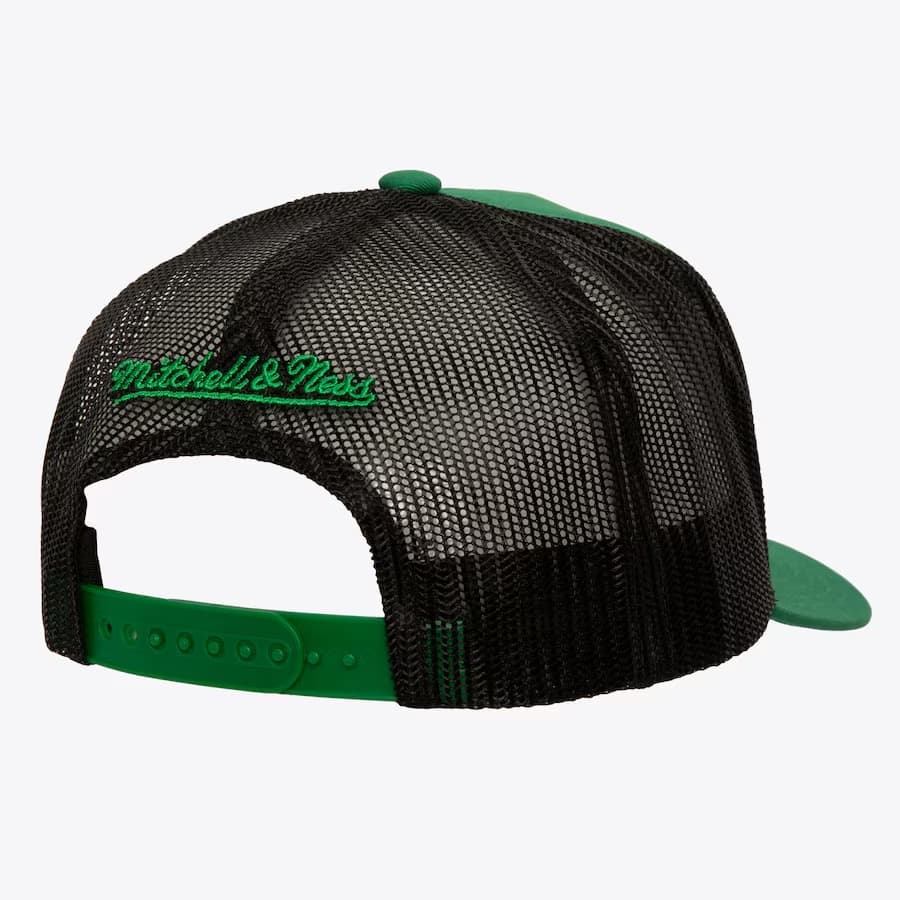 Бейсболка Mitchell & Ness Midnight Green Philadelphia Eagles Core Trucker Snapback Hat