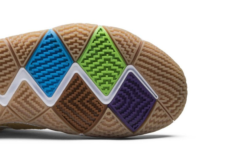 Кроссовки Nike Kyrie 4 'Cinnamon Toast Crunch' Special Box