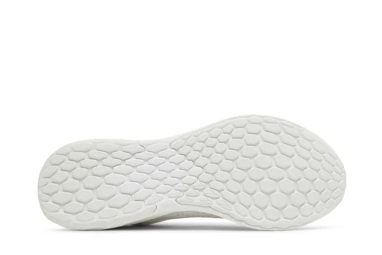 Krossovki-New-Balance-Fresh-Foam-Tempo-White-3