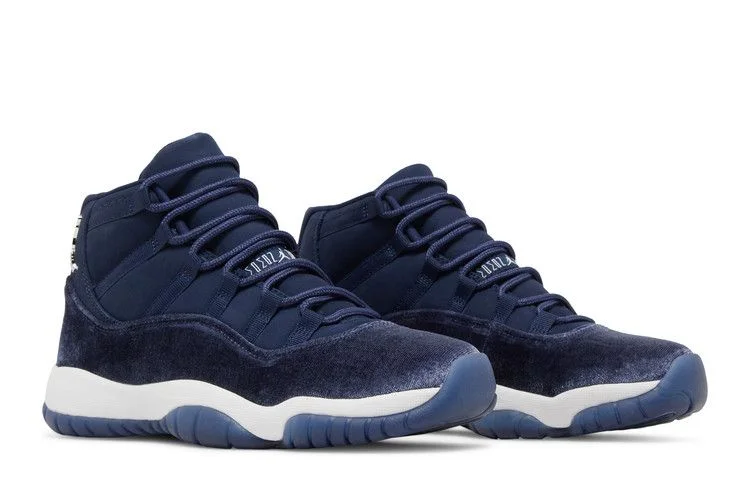 Krossovki-Wmns-Air-Jordan-11-Retro-Midnight-Navy-Velvet-7