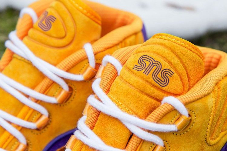 Кроссовки Reebok Question Mid 'Crocus'