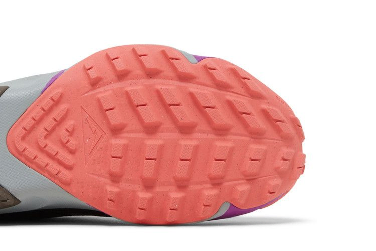 air-zoom-terra-kiger-8-black-vivid-purple-dh0649-003_04