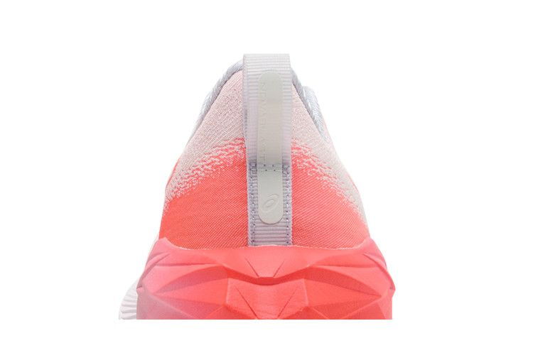 Кроссовки Hakaone Ekiden x ASICS Wmns Novablast 4 'White Sunrise Red'