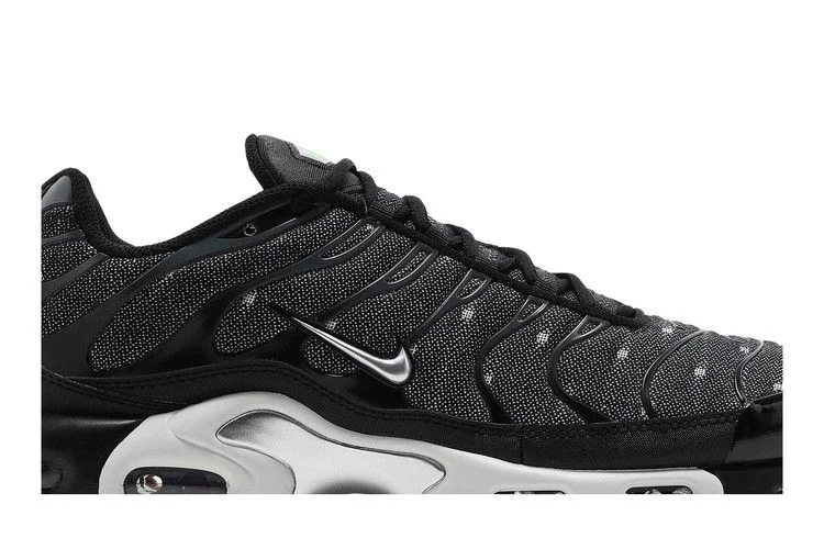 Кроссовки Nike Air Max Plus SE 'Black Chrome'