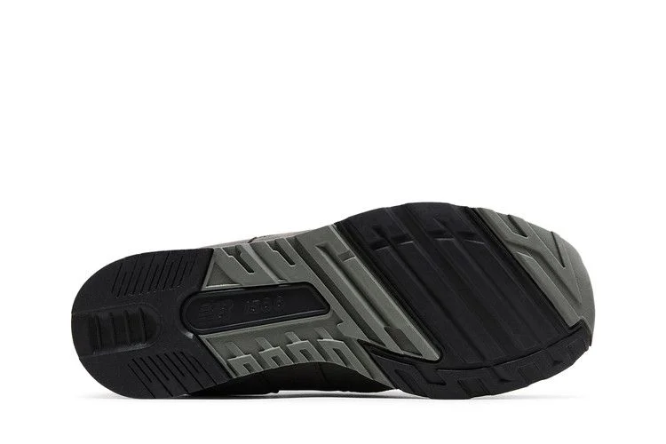 Кроссовки New Balance 1500 Made in England 'Granite Carbon Fiber'