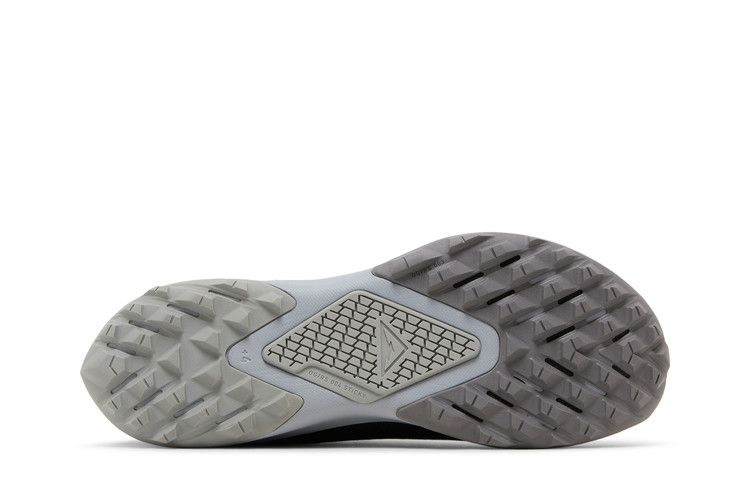 air-zoom-terra-kiger-5-black-aq2219-001_03
