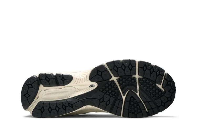Кроссовки New Balance 2002 'Bone'