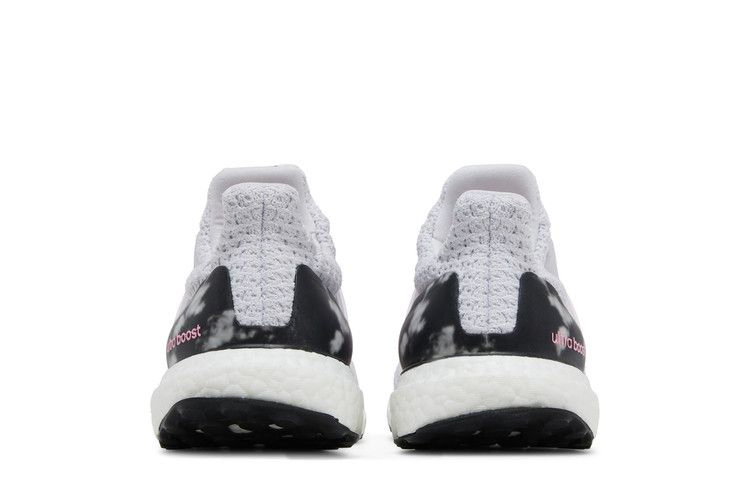 wmns-ultraboost-5-0-dna-white-dash-grey-hp2479_05
