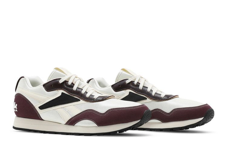victoria-beckham-x-rapide-classic-white-maroon-h02606_07