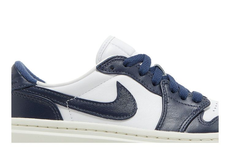 Кроссовки Wmns Air Jordan 1 Elevate Low 'Midnight Navy'