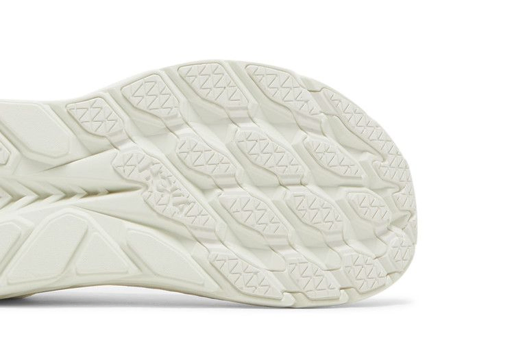 wmns-clifton-8-white-1119394-wwh_04