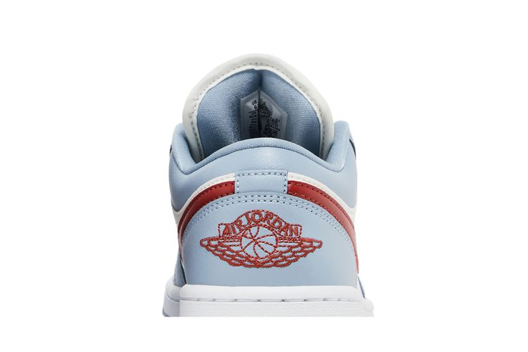 Кроссовки Wmns Air Jordan 1 Low 'Blue Whisper Dune Red'