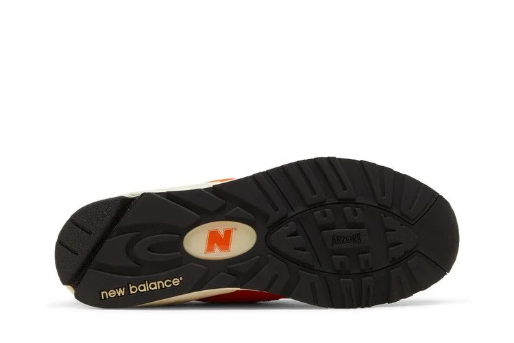 Кроссовки Teddy Santis x New Balance 990v2 Made in USA 'Marigold'