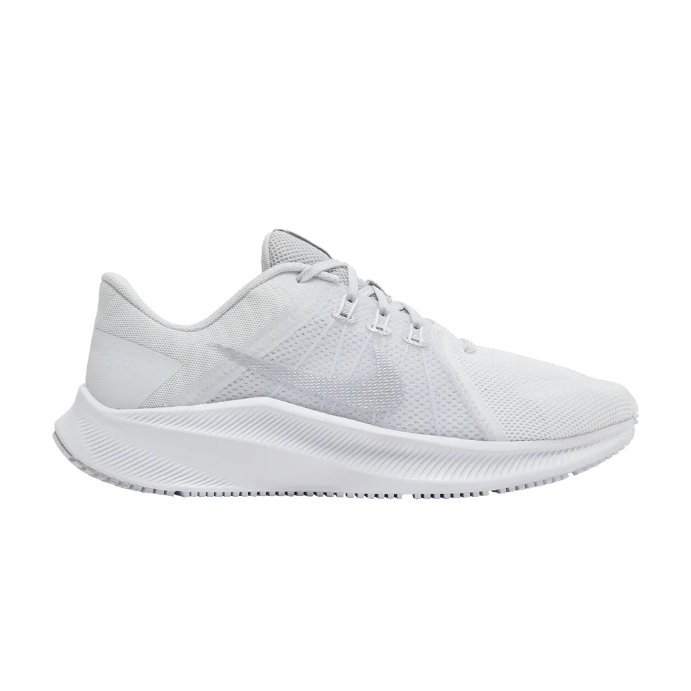 Krossovki-Nike-Wmns-Quest-4-White-Photon-Dust
