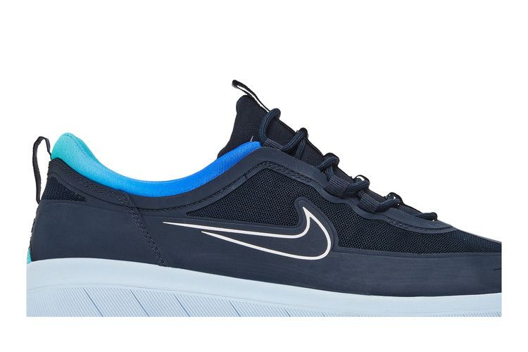 Кроссовки Nike Nyjah Free 2 SB 'Blue Flame Pack'