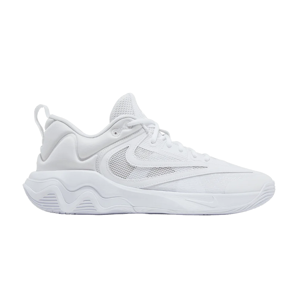 Krossovki-Nike-Giannis-Immortality-3-Triple-White