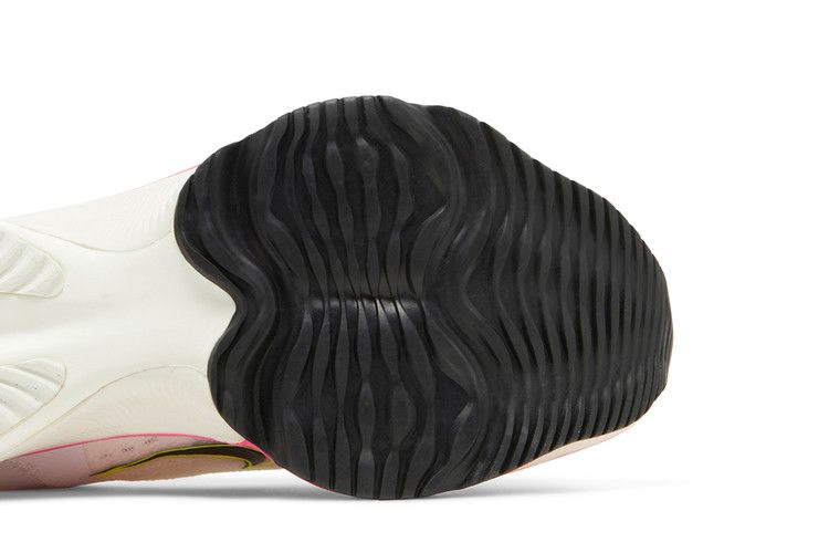 Кроссовки Nike Air Zoom Tempo NEXT% FlyEase 'Rawdacious'