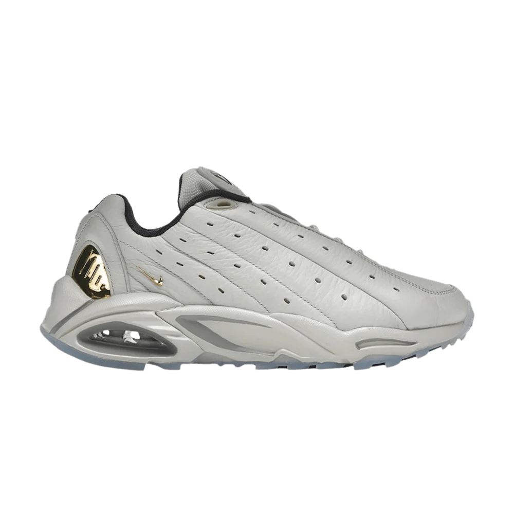 Krossovki-NOCTA-x-Nike-Hot-Step-Air-Terra-Champagne-Sample