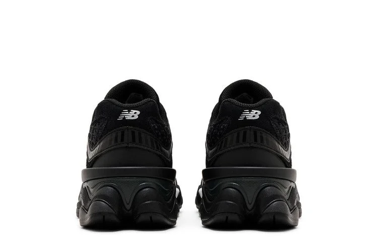 Krossovki-New-Balance-9060-Big-Kid-Black-Silver-Shoe-Palace-Exclusive-5