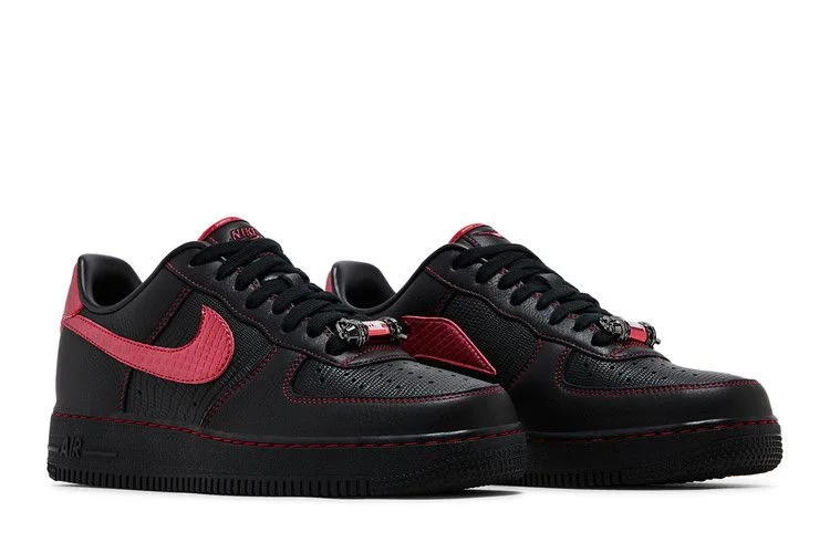 Krossovki-RTFKT-x-Nike-Air-Force-1-Low-Demon-7