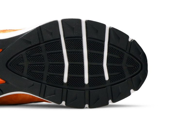 990v5-made-in-usa-orange-m990oh5_04