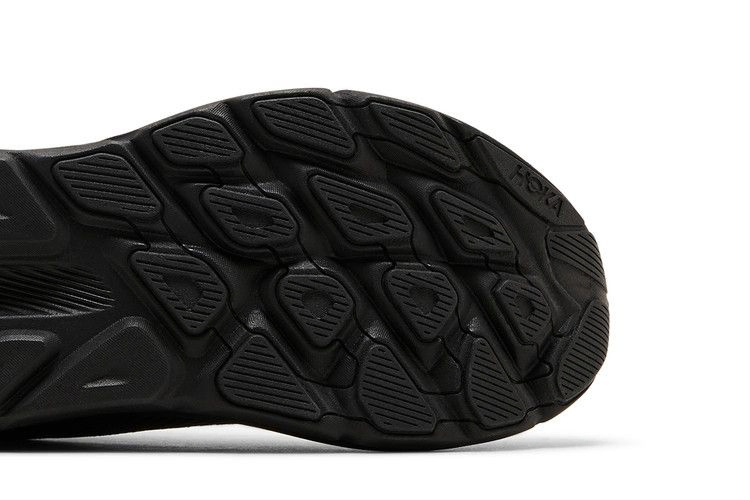 wmns-clifton-9-triple-black-1127896-bblc_04