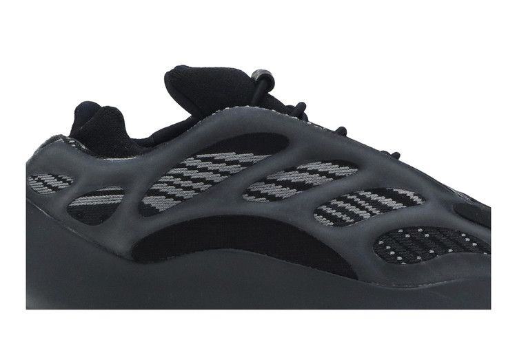 yeezy-700-v3-kids-alvah-h67800_01