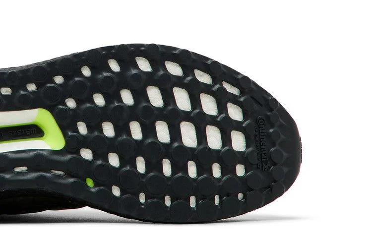Кроссовки adidas UltraBoost 1.0 'Black Lucid Lemon'